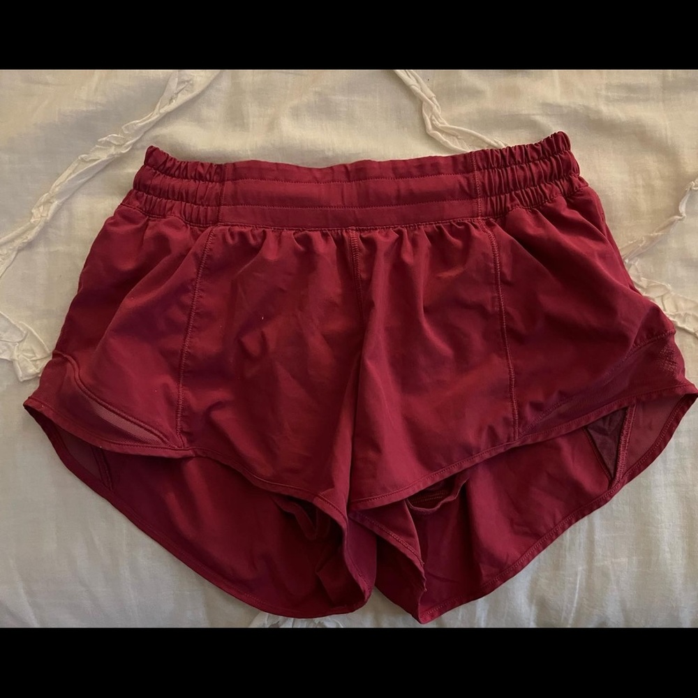 Lululemon Pink Hotty Hot shorts 2.5” Size 6